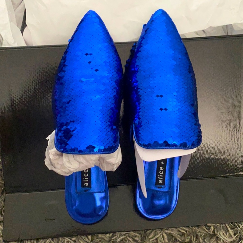 Alice and Olivia size 5 color Blue